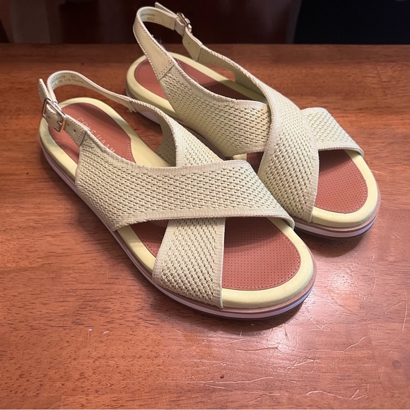 Cole Haan Size 6 Lime Green Sandals - Picture 3 of 4